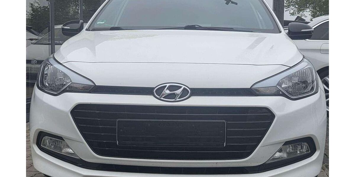 Hyundai i20 52.200 km 9.390 &euro; Raesfeld-Erle 46348