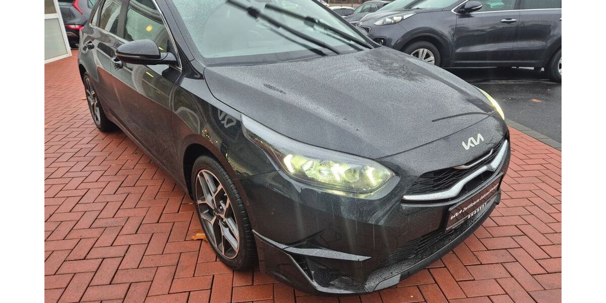 Kia ceed / Ceed 31.898 km 20.490 &euro; Datteln 45711