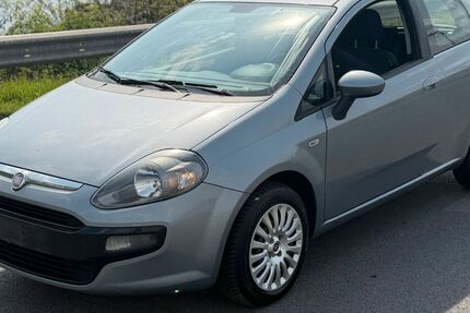 Fiat Punto Evo 219.000 km 2.499 &euro; Duisburg 47138