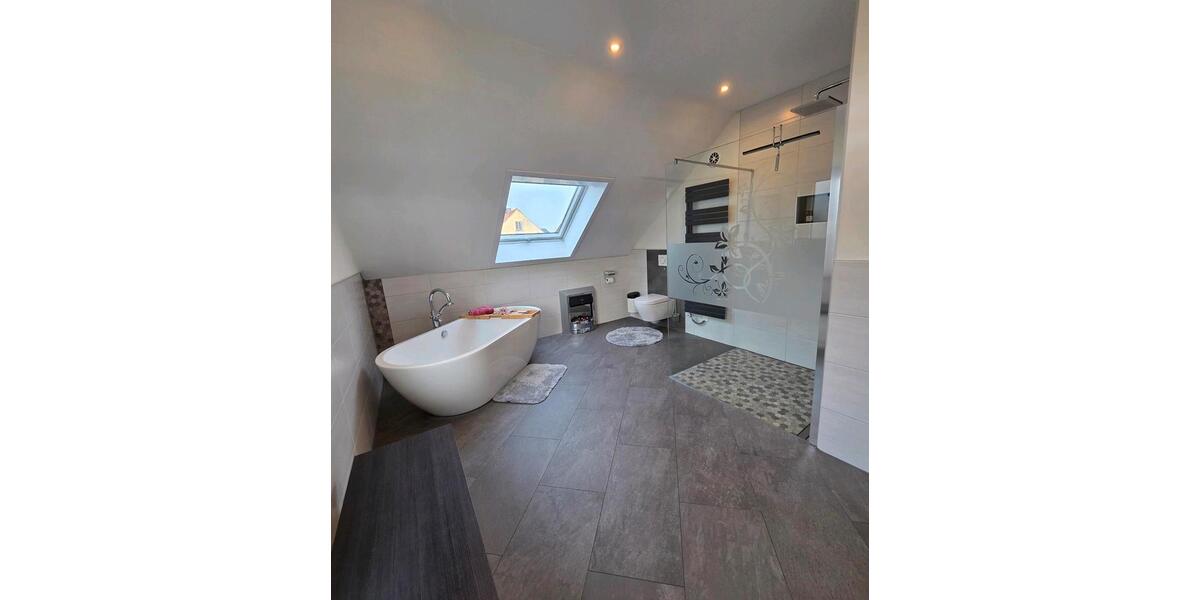 Einfamilienhaus Rheinberg - 5 Zimmer, 196 m&sup2;, 790.000&euro; | Angebot:23663712