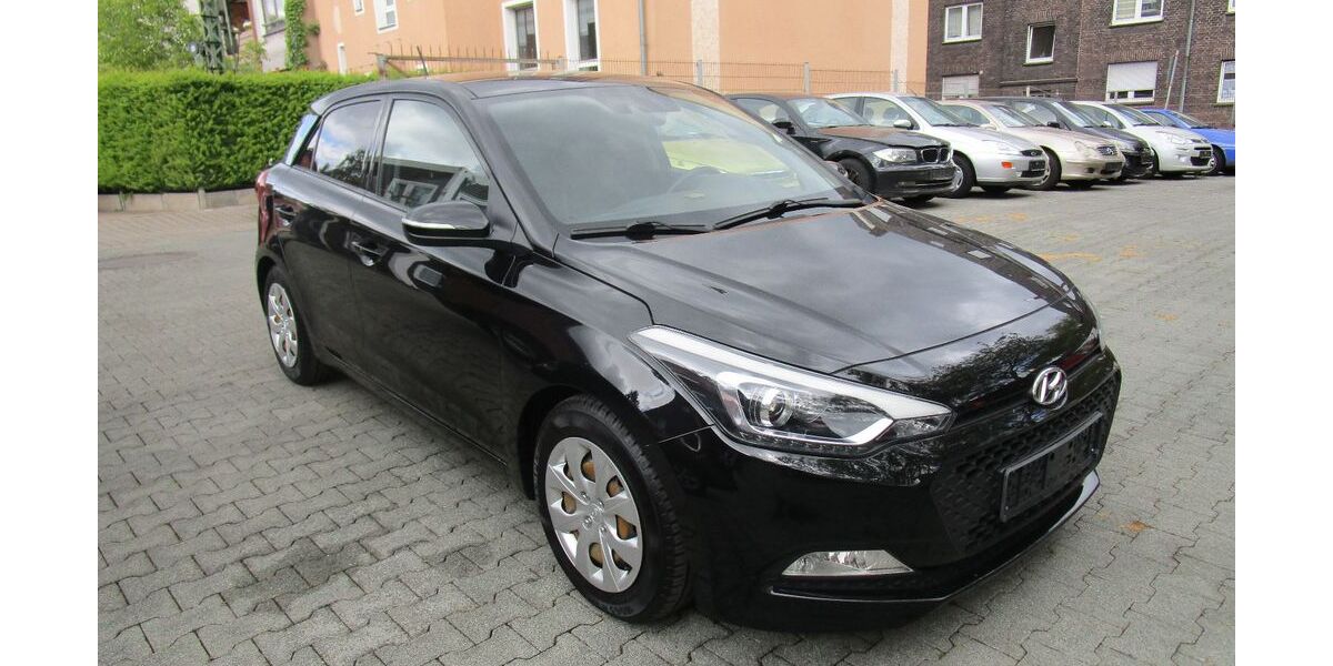 Hyundai i20 105.000 km 8.500 &euro; Oberhausen 46117