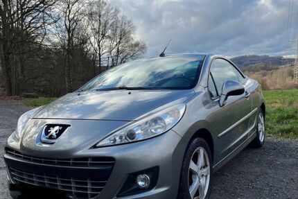 Peugeot 207 160.000 km 4.200 &euro; Oberhausen 46049