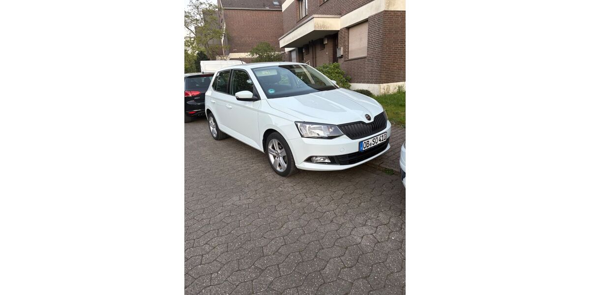 Skoda Fabia 76.000 km 7.499 &euro; Oberhausen 46117