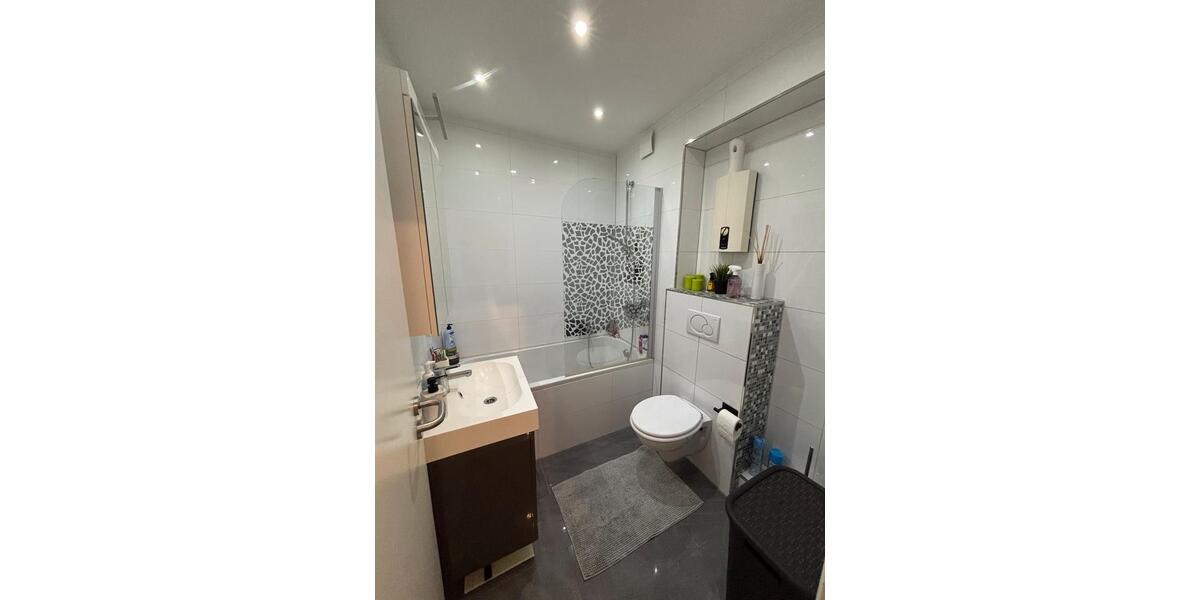 Dachgeschoßwohnung Essen Stadtbezirk VI - 3 Zimmer, 70 m&sup2;, 115.000&euro; | Angebot:27196436