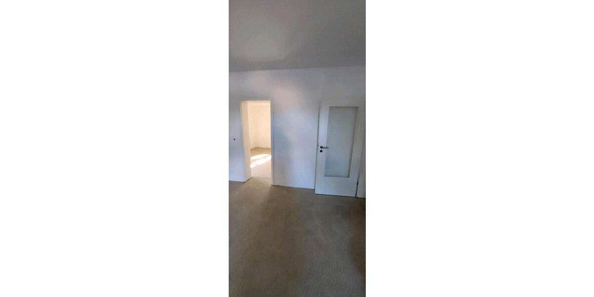 Etagenwohnung Dinslaken Lohberg - 3 Zimmer, 75 m&sup2;, 650&euro; | Angebot:25925617