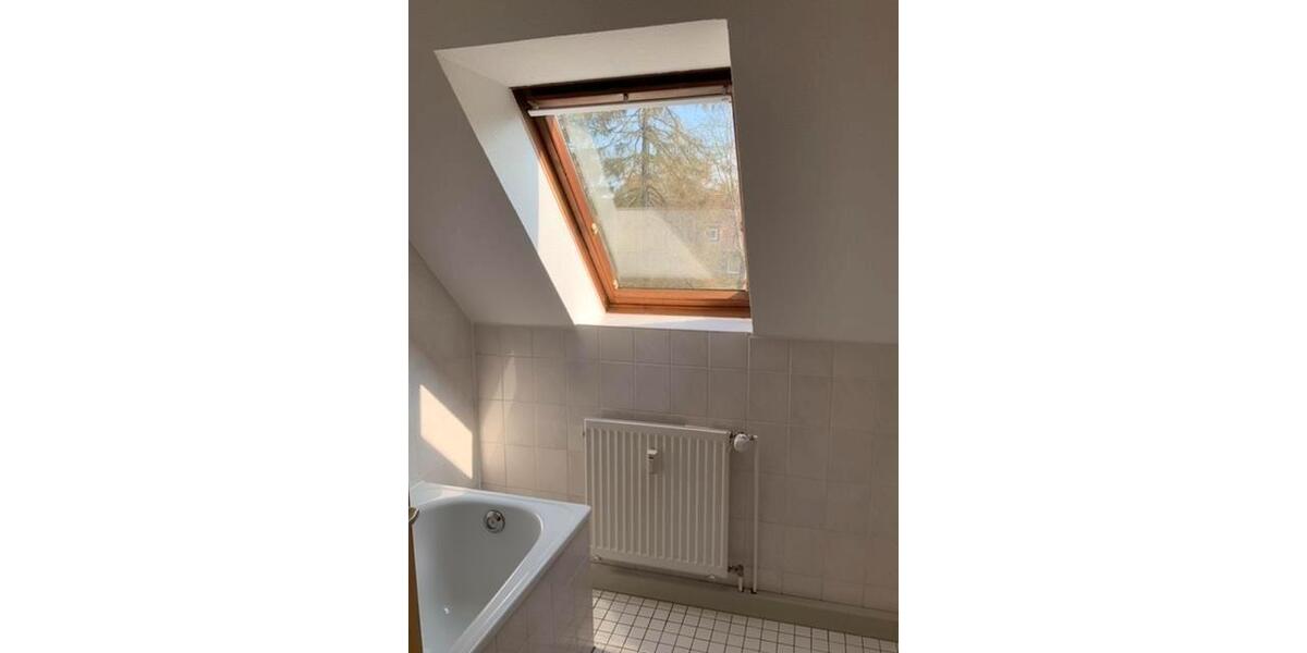 Dachgeschoßwohnung Herne Wanne - 2 Zimmer, 67 m&sup2;, 424&euro; | Angebot:22511290