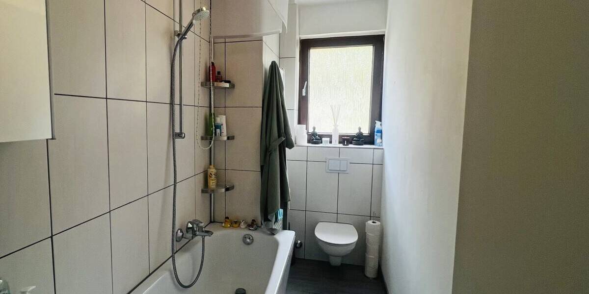Etagenwohnung Essen Rüttenscheid - 2 Zimmer, 67 m&sup2;, 900&euro; | Angebot:26712229