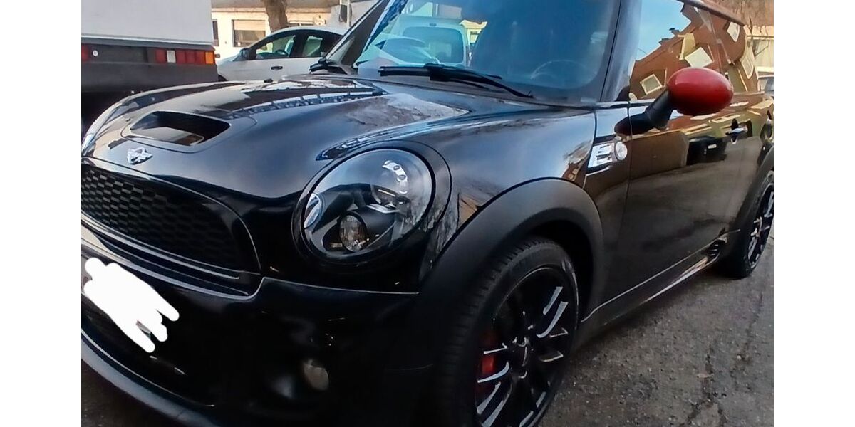 Mini John Cooper Works 141.000 km 8.900 &euro; Duisburg 47249