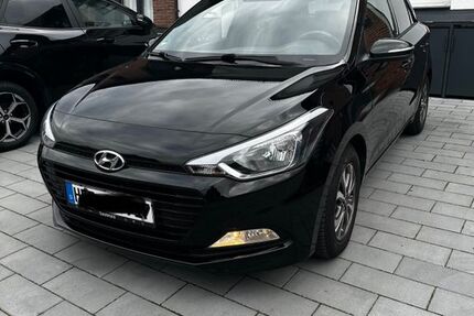 Hyundai i20 46.737 km 10.399 &euro; Herne 44625