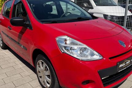 Renault Clio 89.780 km 2.980 &euro; Oberhausen 46149
