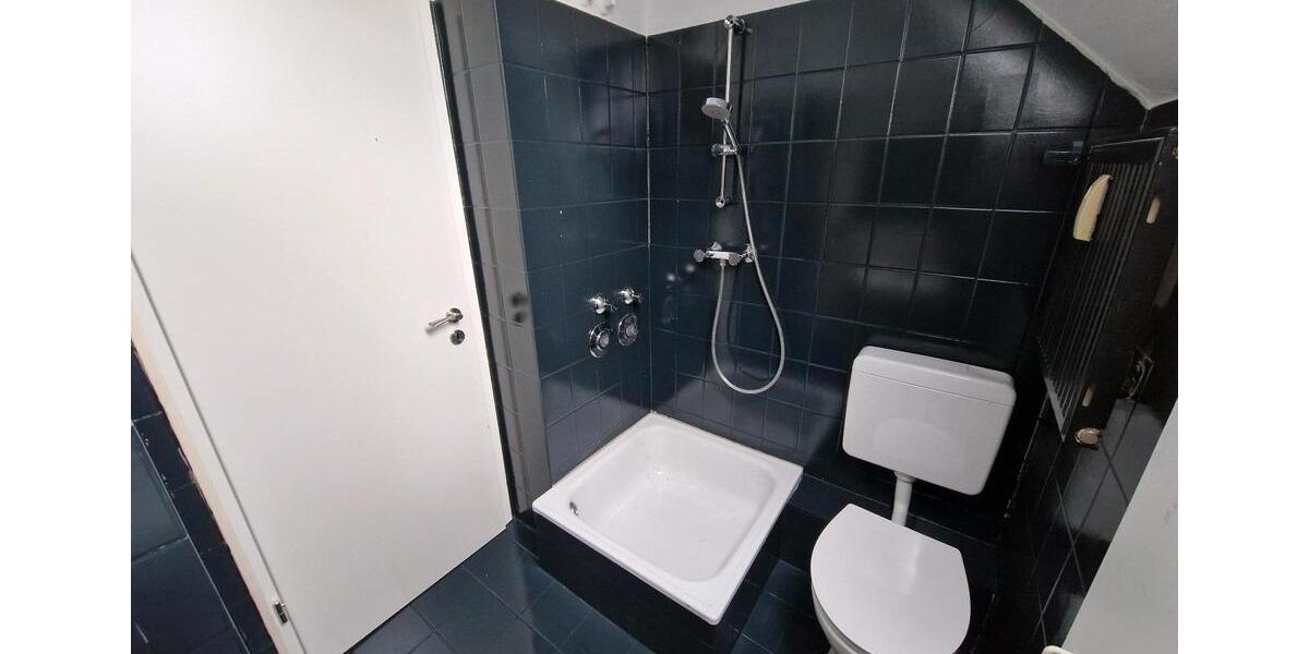 Dachgeschoßwohnung Essen Stadtbezirk V - 1 Zimmer, 34 m&sup2;, 50.000&euro; | Angebot:25719302