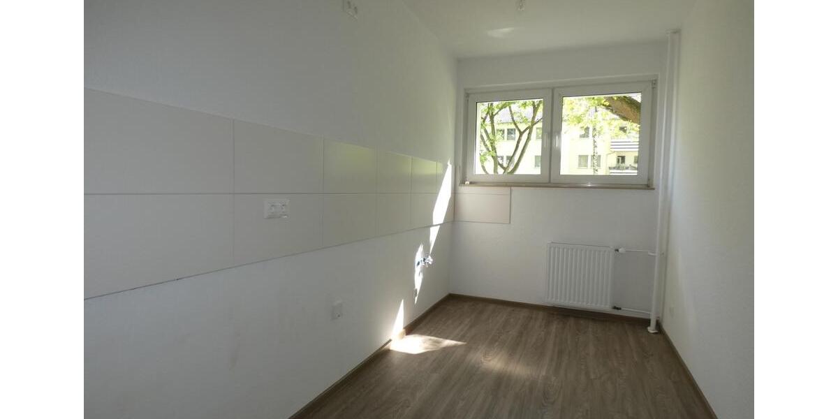 Etagenwohnung Duisburg Duisburg-Mitte - 3 Zimmer, 61 m&sup2;, 615&euro; | Angebot:26300933