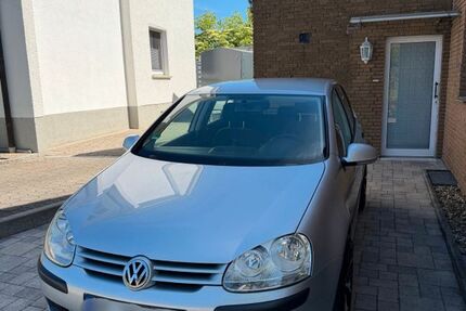 VW Golf 135.000 km 4.900 &euro; Recklinghausen 45659
