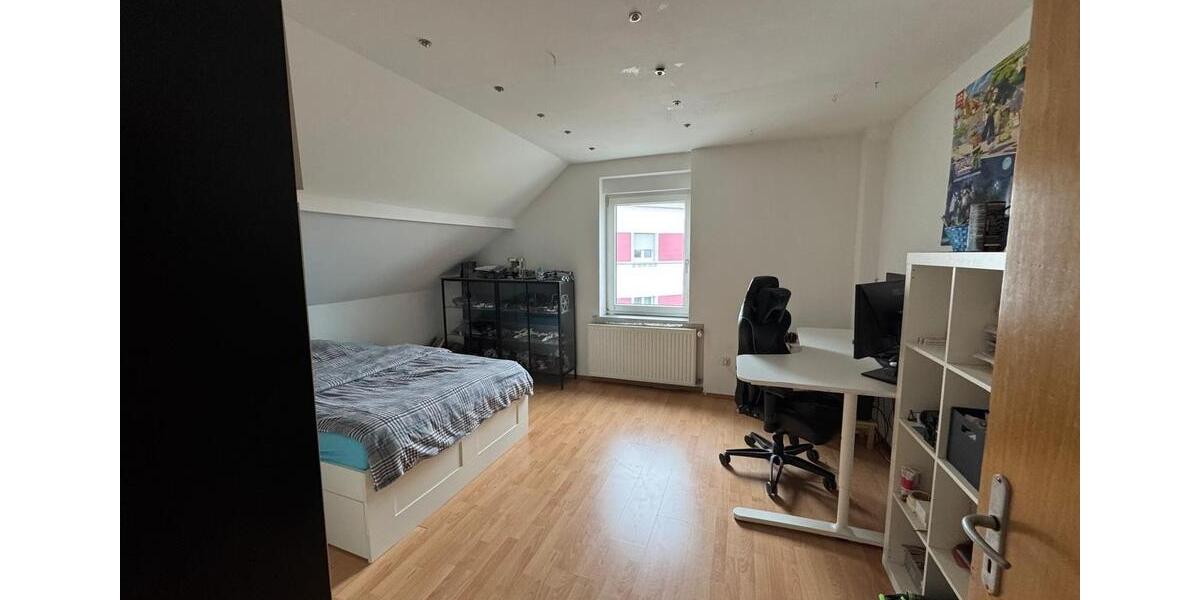 Dachgeschoßwohnung Bochum Bochum-Südwest - 3 Zimmer, 89 m&sup2;, 795&euro; | Angebot:26297058
