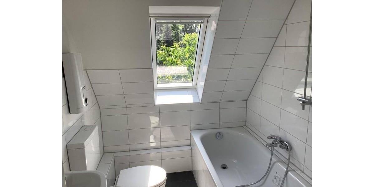 Dachgeschoßwohnung Gladbeck Brauck - 3.5 Zimmer, 56 m&sup2;, 399&euro; | Angebot:24126550