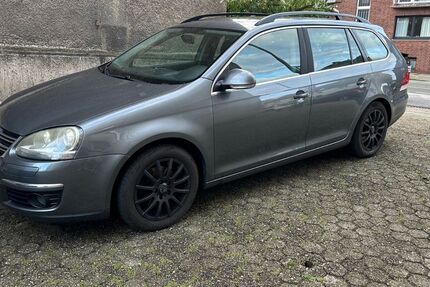 VW Golf 236.500 km 900 &euro; Recklinghausen 45659