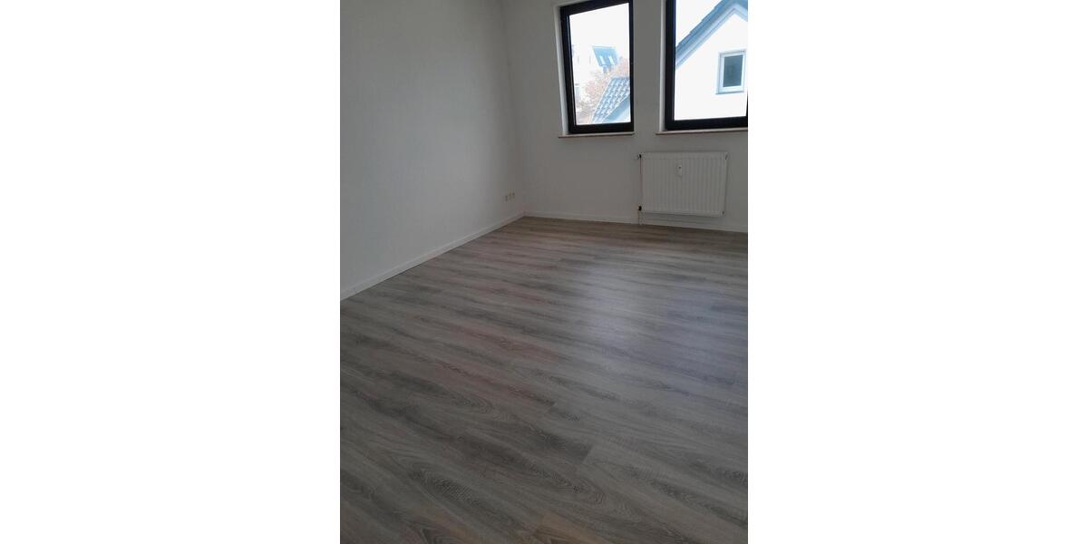 Erdgeschoßwohnung Essen Stadtbezirk VII - 1 Zimmer, 65 m&sup2;, 675&euro; | Angebot:25353871