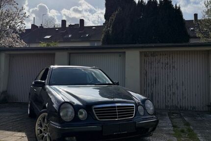 Mercedes-Benz 240 211.910 km 3.299 &euro; Gelsenkirchen 45896