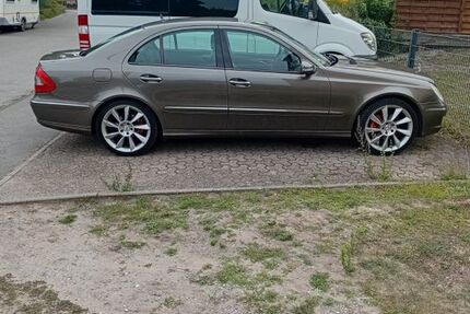 Mercedes-Benz E 280 317.000 km 4.250 &euro; Dorsten 46282