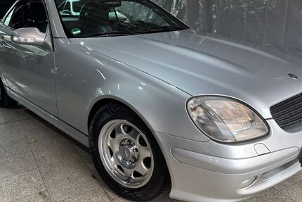 Mercedes-Benz SLK 200 140.500 km 4.950 &euro; Duisburg 47059