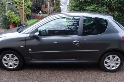 Peugeot 206 151.600 km 2.450 &euro; Duisburg 47228