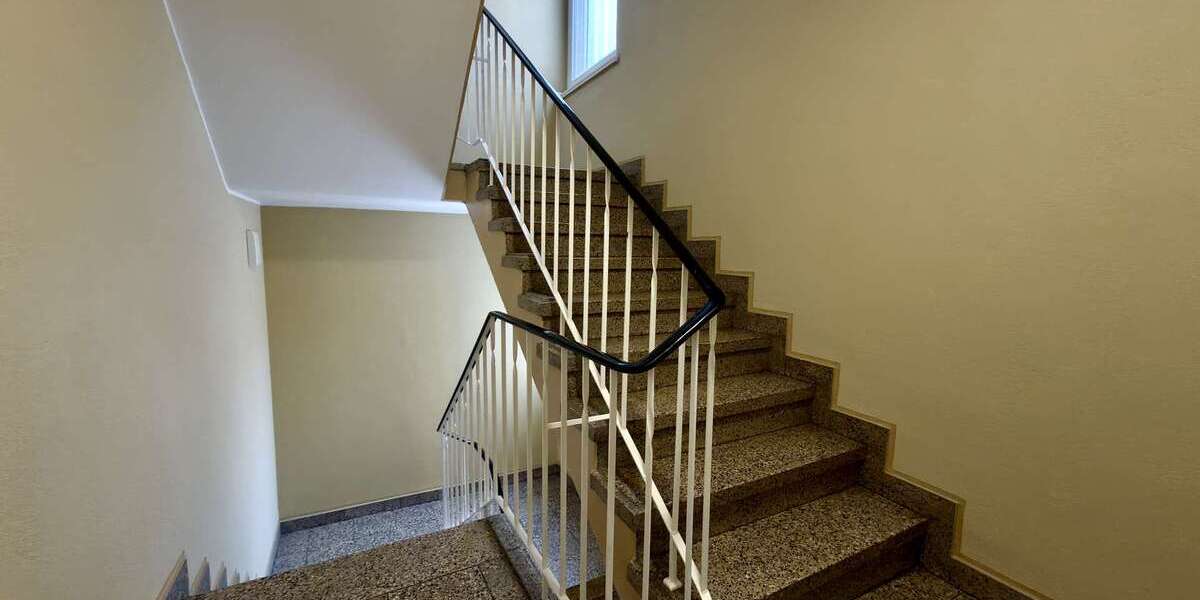 Attraktiv geschnittene 3,5-Zimmer-Wohnung mit Garage und zusätzlichem Stauraum - Erdgeschoßwohnung Essen Stadtbezirk III | Angebot:26312227