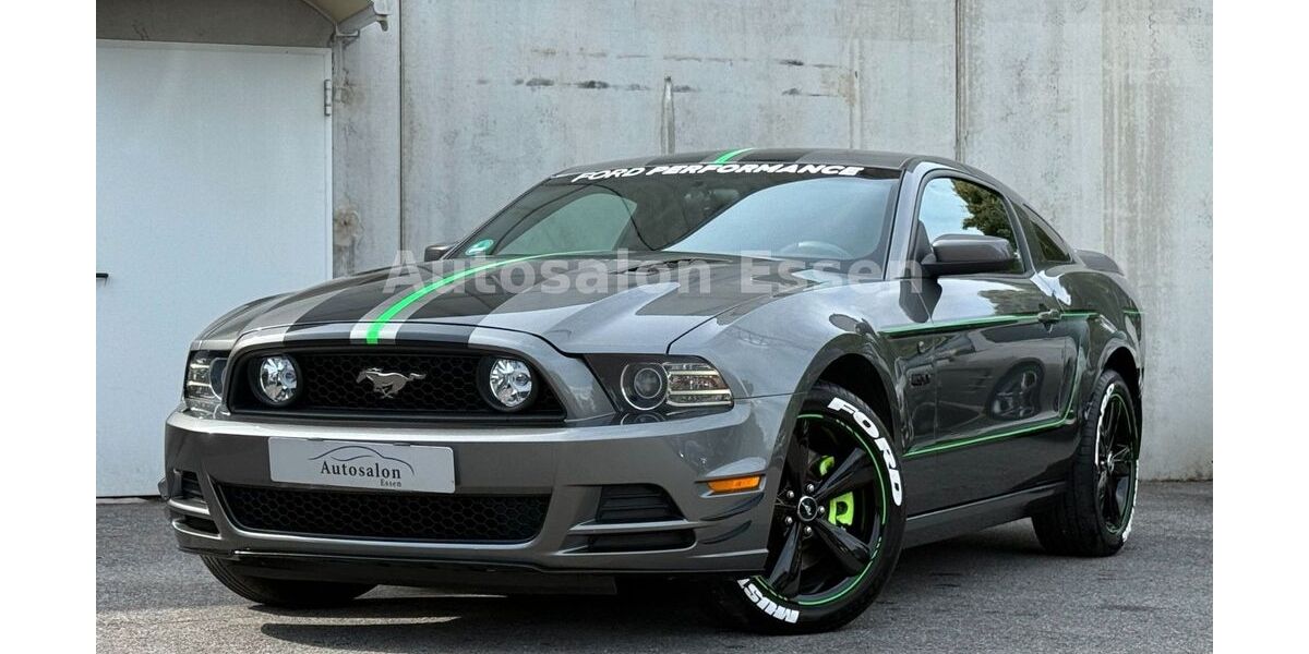 Ford Mustang 84.251 km 25.890 &euro; Essen 45141