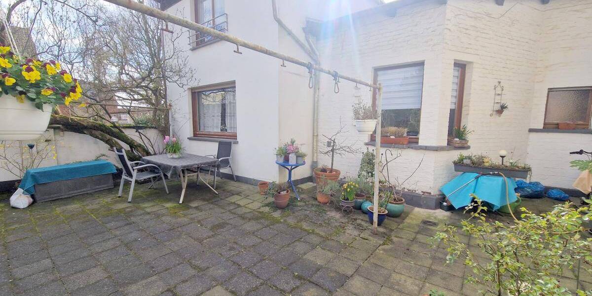 Mehrfamilienhaus, Wohnhaus Oberhausen Sterkrade-Mitte - 1 Zimmer, 222 m&sup2;, 269.000&euro; | Angebot:25972021