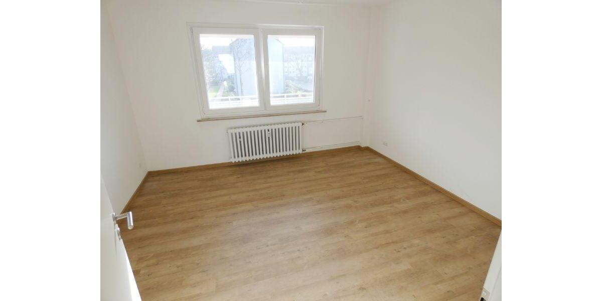 Etagenwohnung Essen Stadtbezirk III - 3 Zimmer, 69 m&sup2;, 738&euro; | Angebot:26232666
