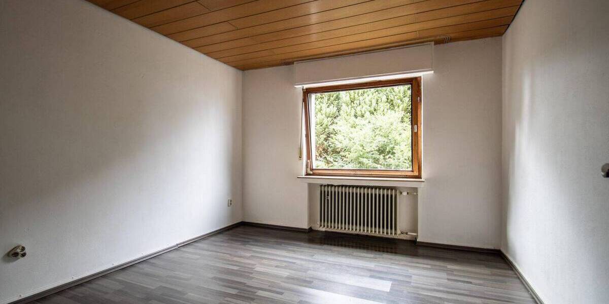 Mehrfamilienhaus, Wohnhaus Voerde - 6 Zimmer, 150 m&sup2;, 349.000&euro; | Angebot:26306989