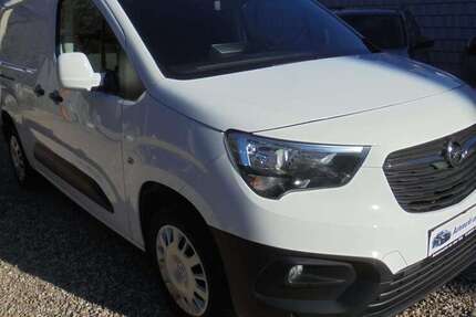 Opel Combo 111.600 km 11.999 &euro; Duisburg 47249