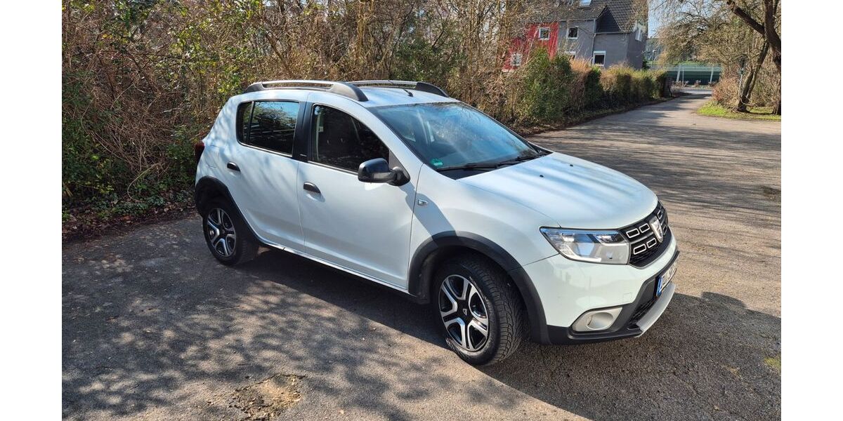 Dacia Sandero 50.000 km 10.000 &euro; Duisburg 47198
