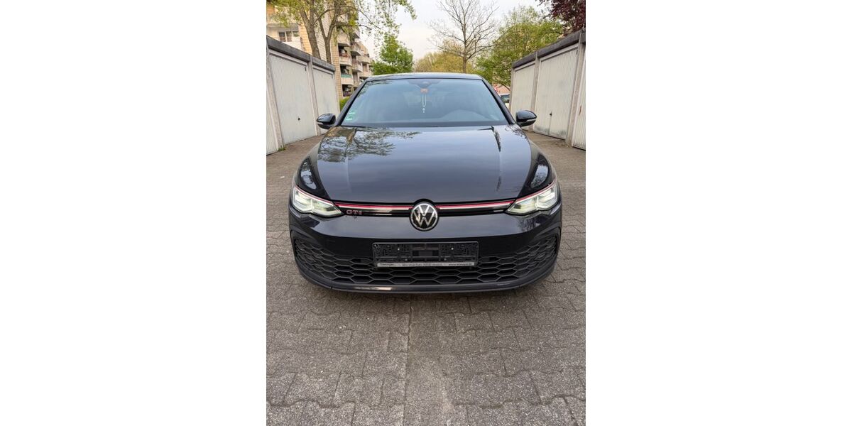 VW Golf 99.205 km 22.500 &euro; Essen 45359