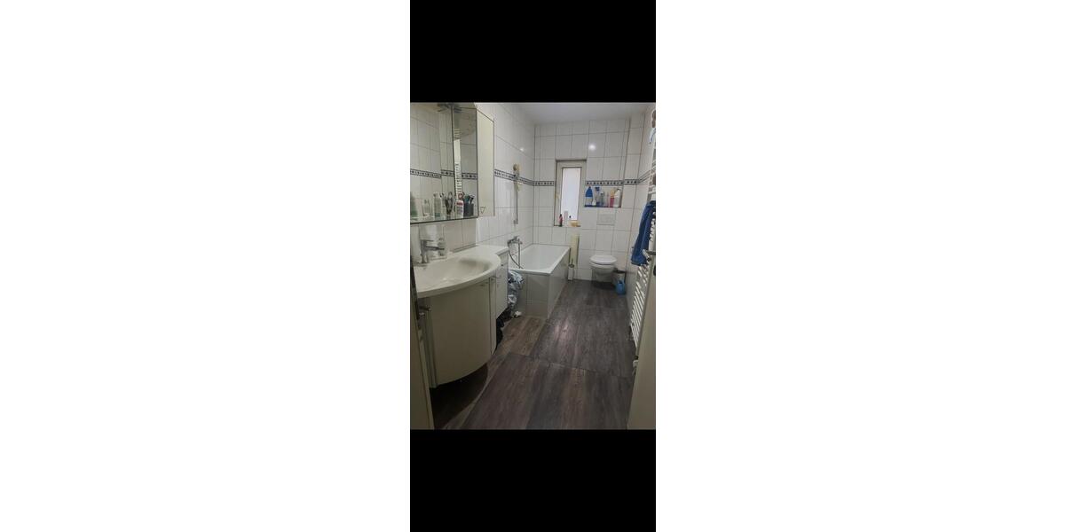 Doppelhaushälfte Dinslaken Lohberg - 7.5 Zimmer, 180 m&sup2;, 2.400&euro; | Angebot:26289080