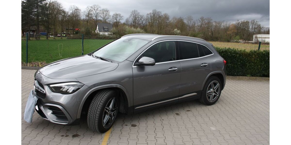 Mercedes-Benz GLA 200 14.500 km 33.500 &euro; Dorsten 46282