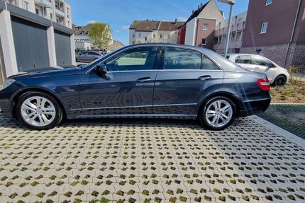 Mercedes-Benz 220 154.850 km 12.250 &euro; Recklinghausen 45661