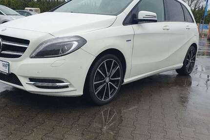 Mercedes-Benz B 200 98.320 km 9.999 &euro; Essen 45326