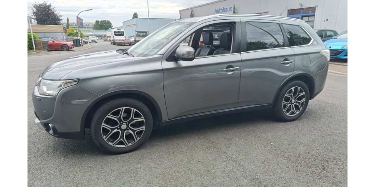 Mitsubishi Outlander 198.000 km 8.990 &euro; Recklinghausen 45659