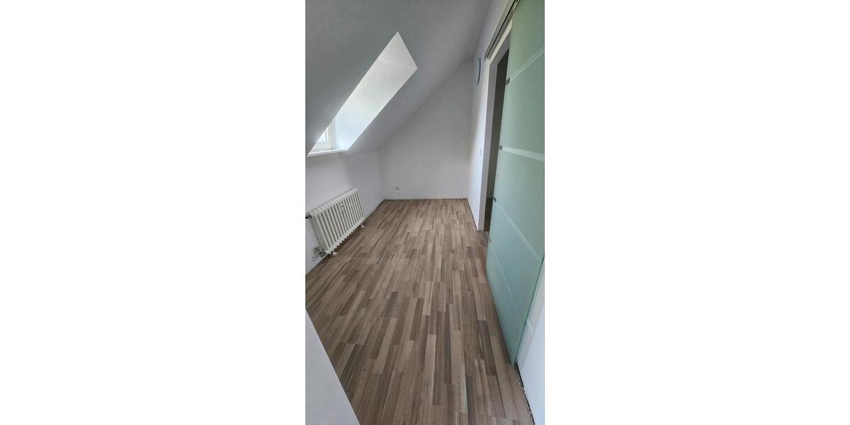 Dachgeschoßwohnung Dinslaken Lohberg - 2 Zimmer, 40 m&sup2;, 560&euro; | Angebot:26284308