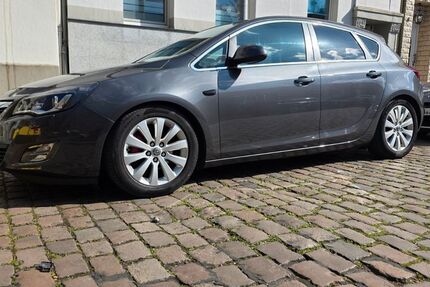 Opel Astra 136.000 km 5.250 &euro; Duisburg 47055