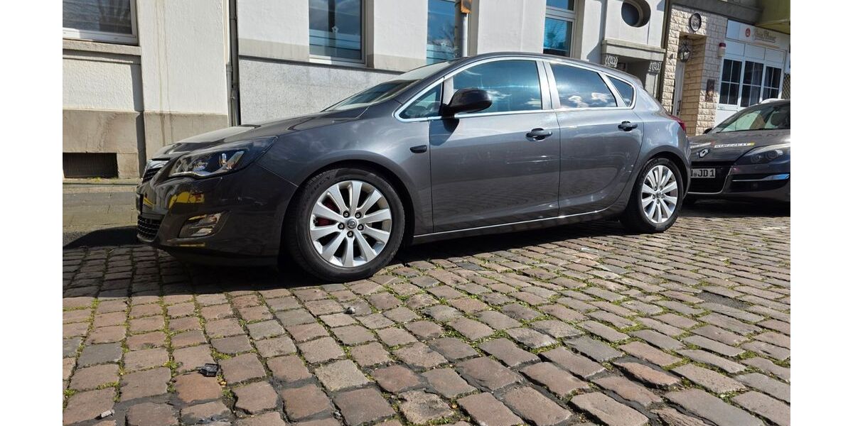 Opel Astra 136.000 km 5.250 &euro; Duisburg 47055