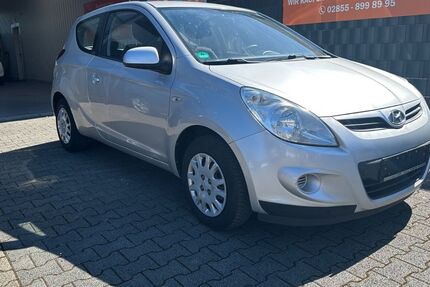 Hyundai i20 158.300 km 2.880 &euro; Voerde 46562