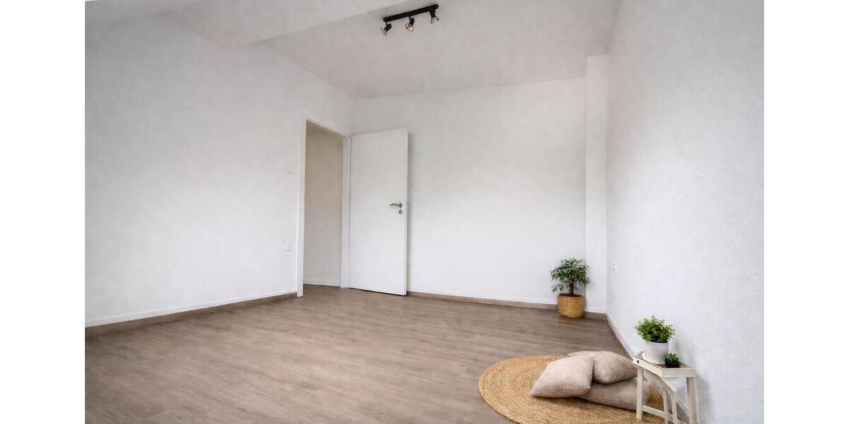 Dachgeschoßwohnung Duisburg Beeck - 2 Zimmer, 40 m&sup2;, 450&euro; | Angebot:26194870