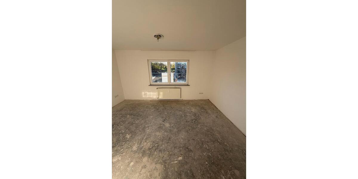 Etagenwohnung Duisburg Mittelmeiderich - 1 Zimmer, 40 m&sup2;, 610&euro; | Angebot:25994205