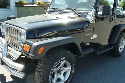 Jeep Wrangler 123.000 km 8.900 &euro; Duisburg 47269