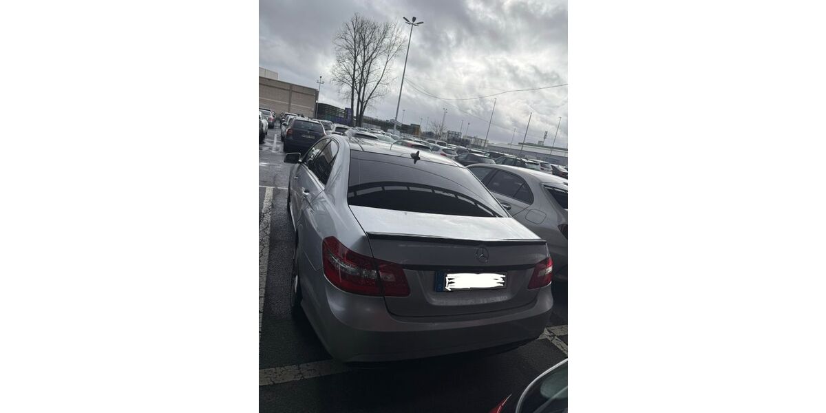 Mercedes-Benz E 500 225.500 km 14.900 &euro; Mülheim an der ruhr 45468