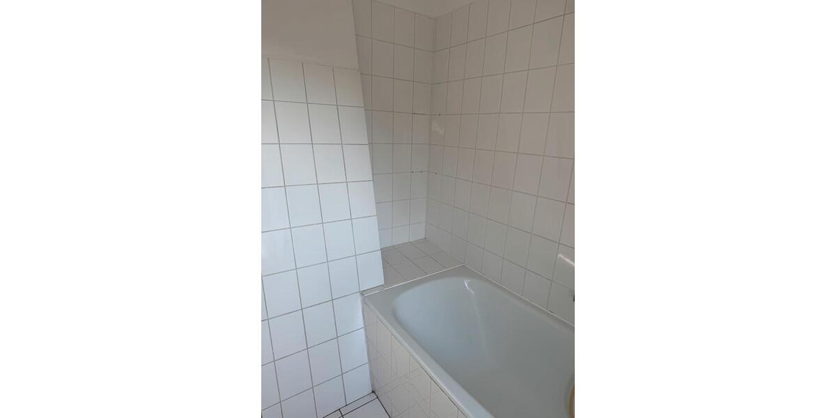 Dachgeschoßwohnung Gelsenkirchen Gelsenkirchen-Nord - 4 Zimmer, 70 m&sup2;, 470&euro; | Angebot:26288115