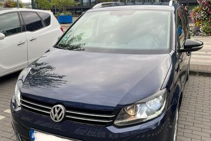 VW Touran 201.470 km 5.600 &euro; Duisburg 47119