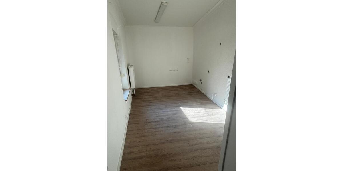 Erdgeschoßwohnung Gelsenkirchen Gelsenkirchen-Mitte - 3.5 Zimmer, 95 m&sup2;, 875&euro; | Angebot:26251812