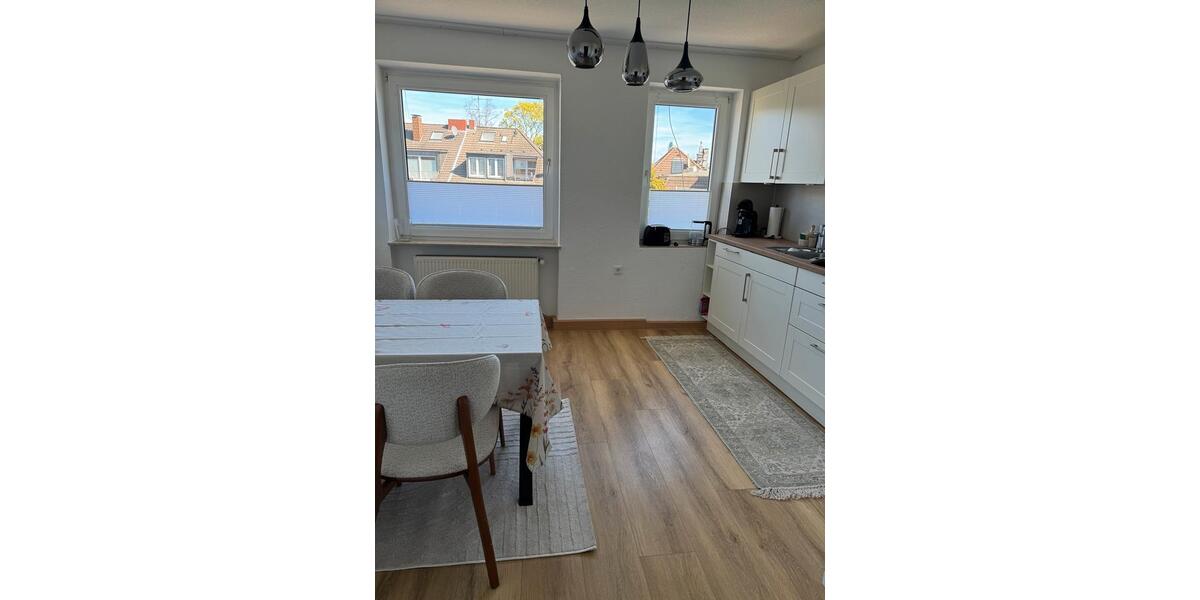 Etagenwohnung Essen Südviertel - 2.5 Zimmer, 67 m&sup2;, 1.100&euro; | Angebot:26256400